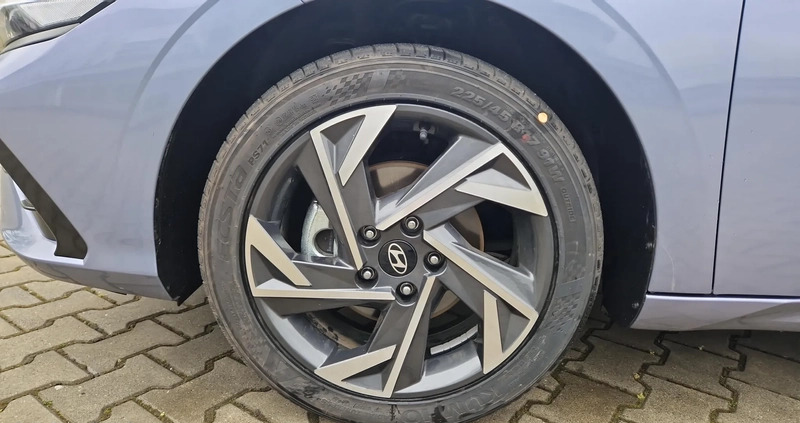 Hyundai Elantra cena 111000 przebieg: 1000, rok produkcji 2023 z Prabuty małe 301